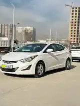 Hyundai Elantra, 2015-3