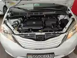 Toyota Sienna, 2011-9