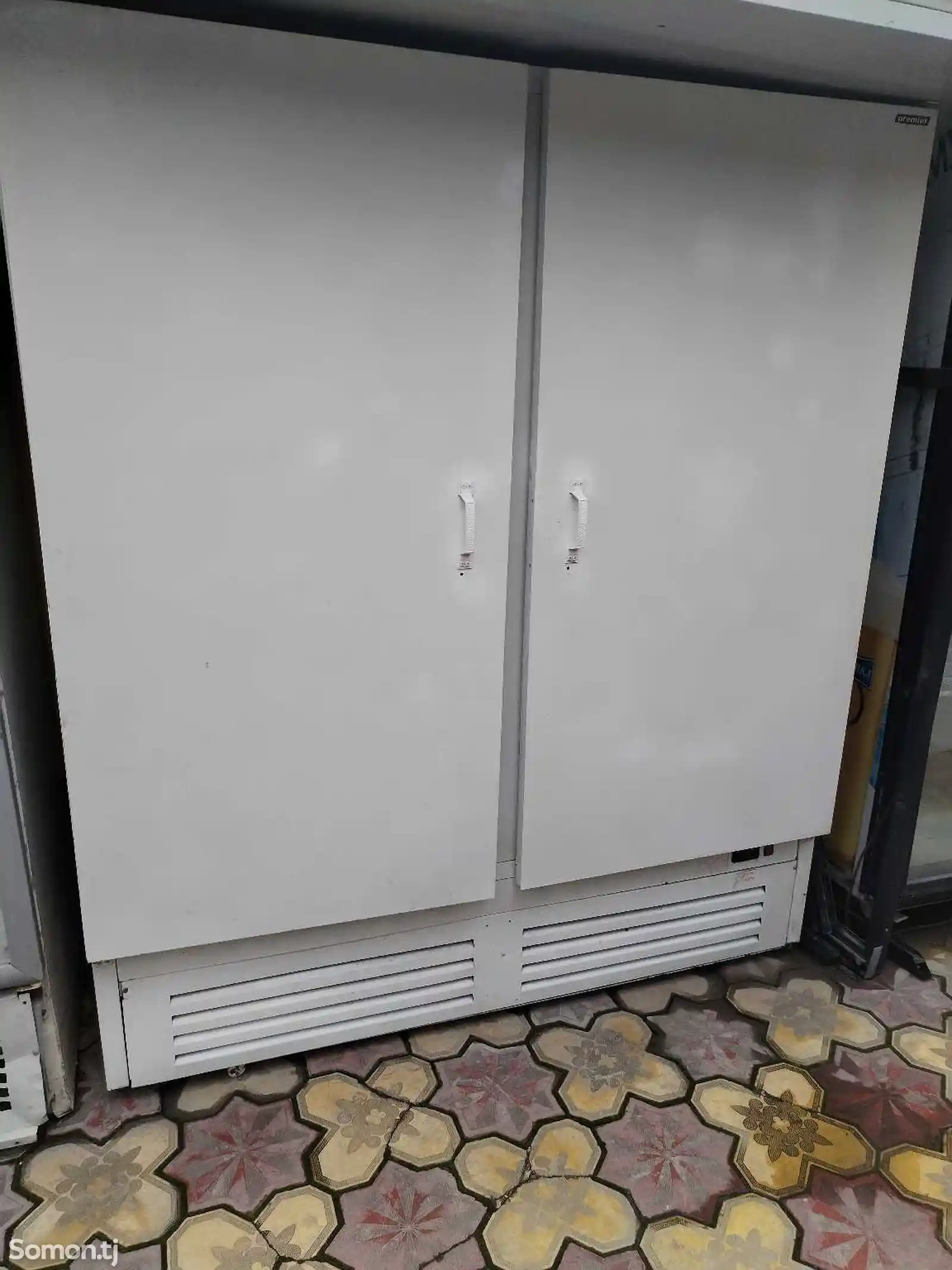 Холодильный Шкаф-3