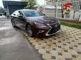 Lexus ES series, 2017-11