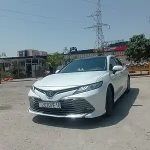 Toyota Camry, 2018