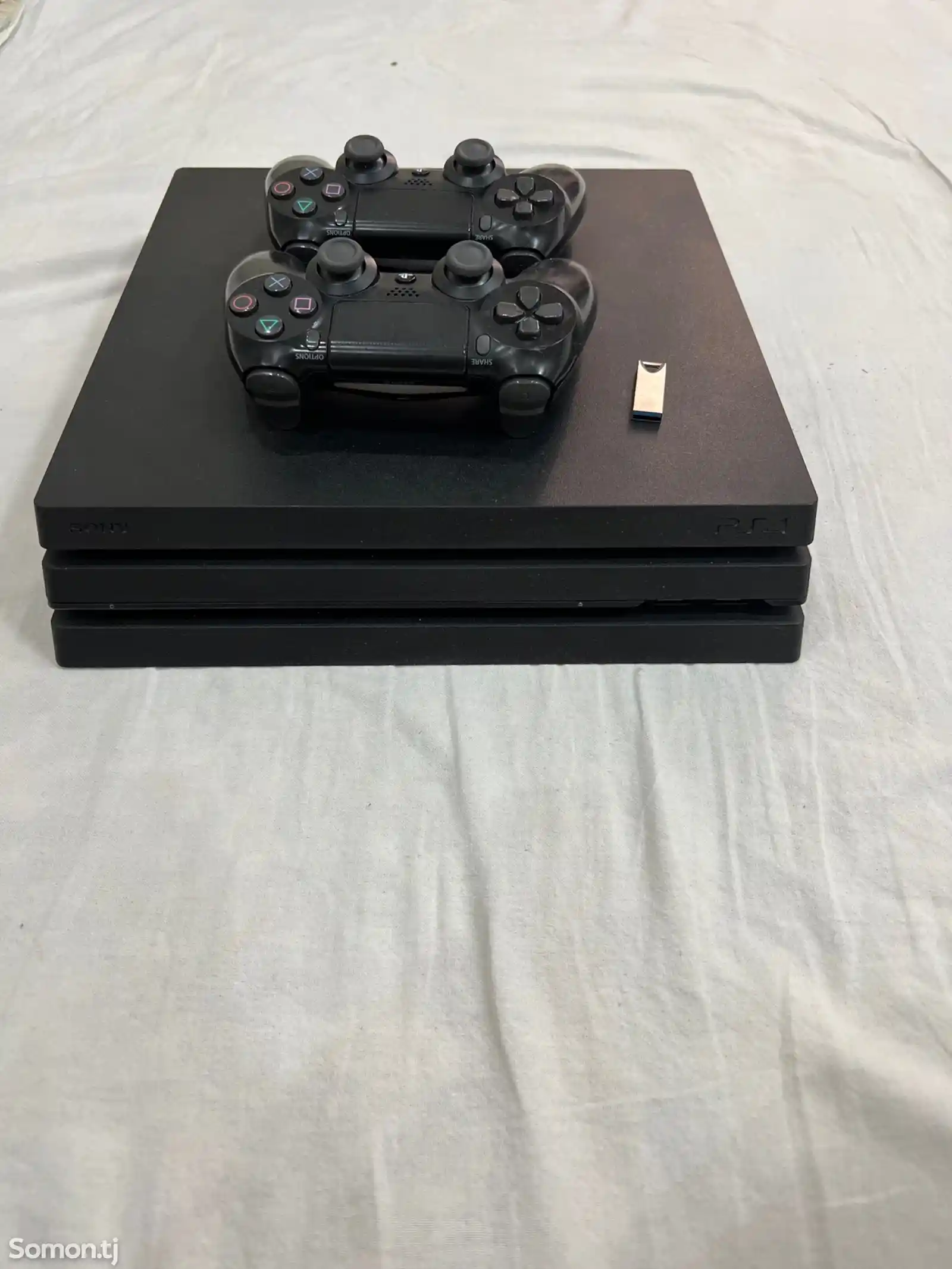 Игровая приставка Sony play station 4pro 1TB