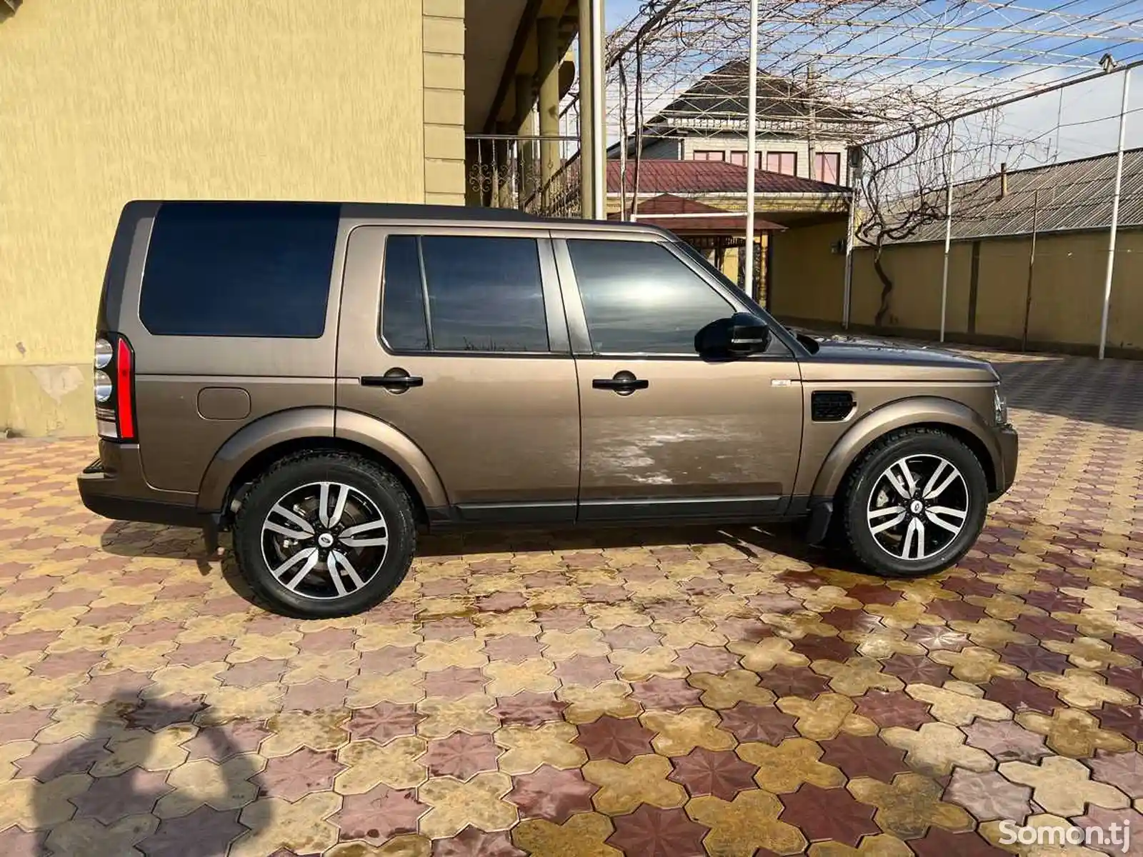 Land Rover Discovery, 2014-5