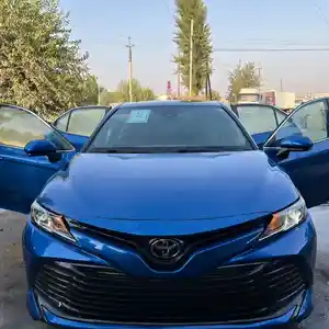 Toyota Camry, 2020