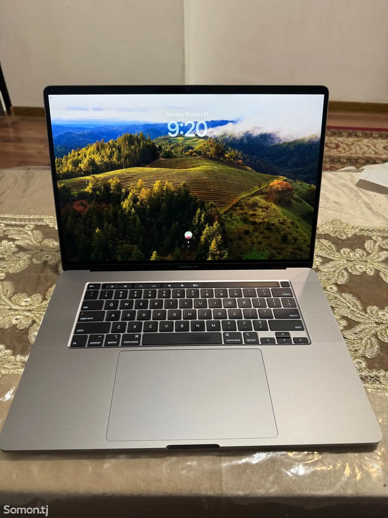 Ноутбук Macbok pro 16 inch i9 2019 32gb ram 1t ssd graphics 8gb-1