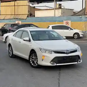 Toyota Camry, 2016