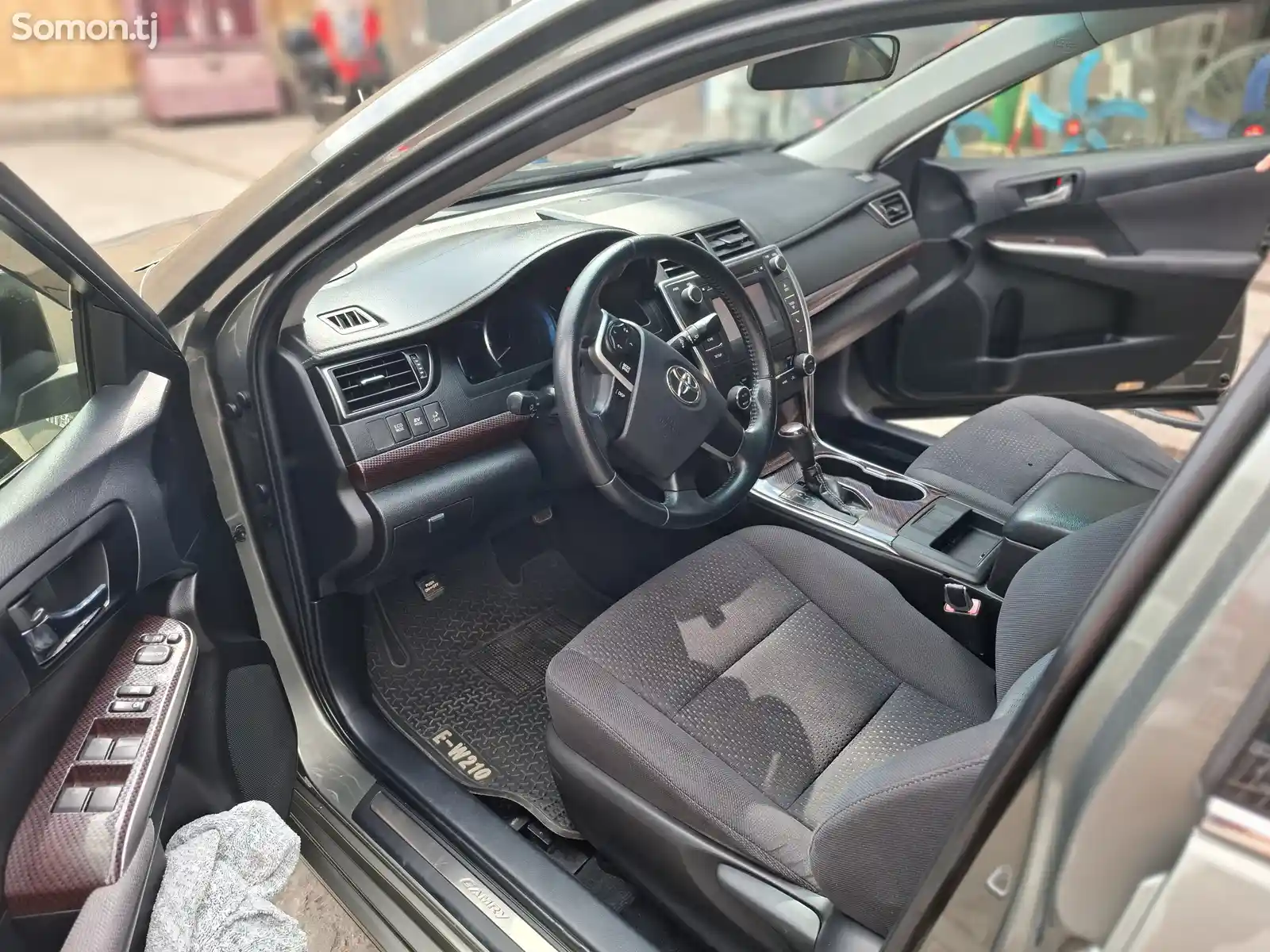 Toyota Camry, 2012-6