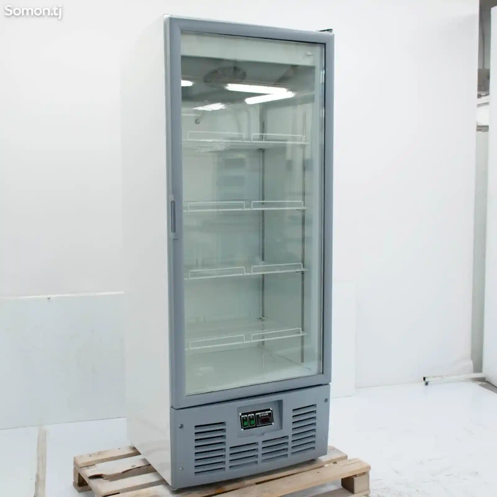 Холодильник витринный Ariada 700MS-5