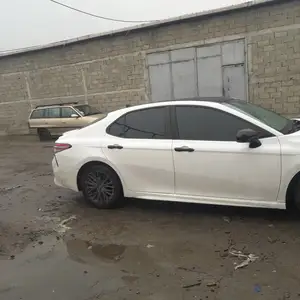 Toyota Camry, 2019