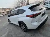 Toyota Highlander, 2021-4