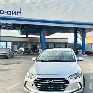 Hyundai Elantra, 2017