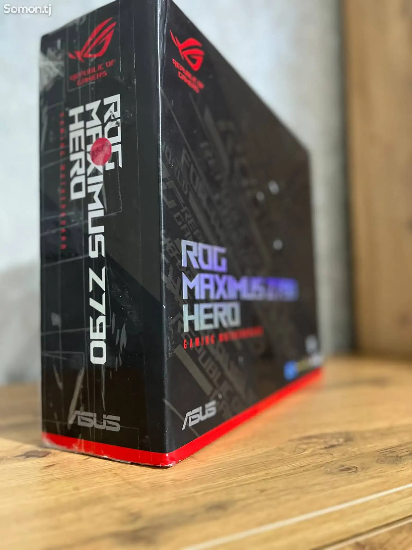 Материнская плата ROG Maximus Z790 Hero-4