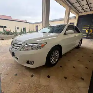 Toyota Camry, 2011