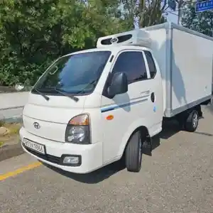 Бортовой автомобиль Hyundai Porter 2