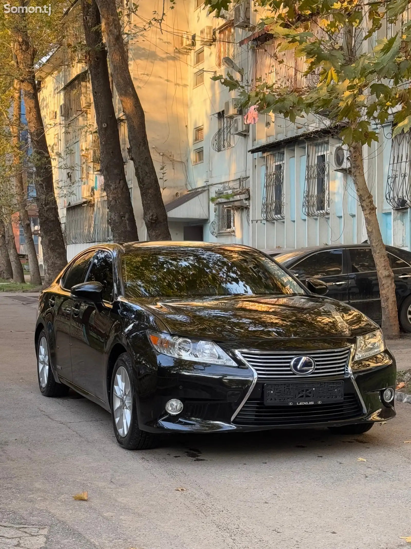 Lexus ES series, 2013-1