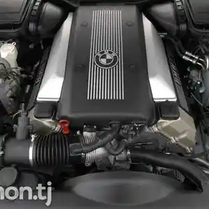 Крышка двигателя на BMW E39 E38 E34 E53 V8 M62 M60