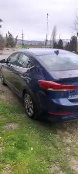 Hyundai Elantra, 2017-3