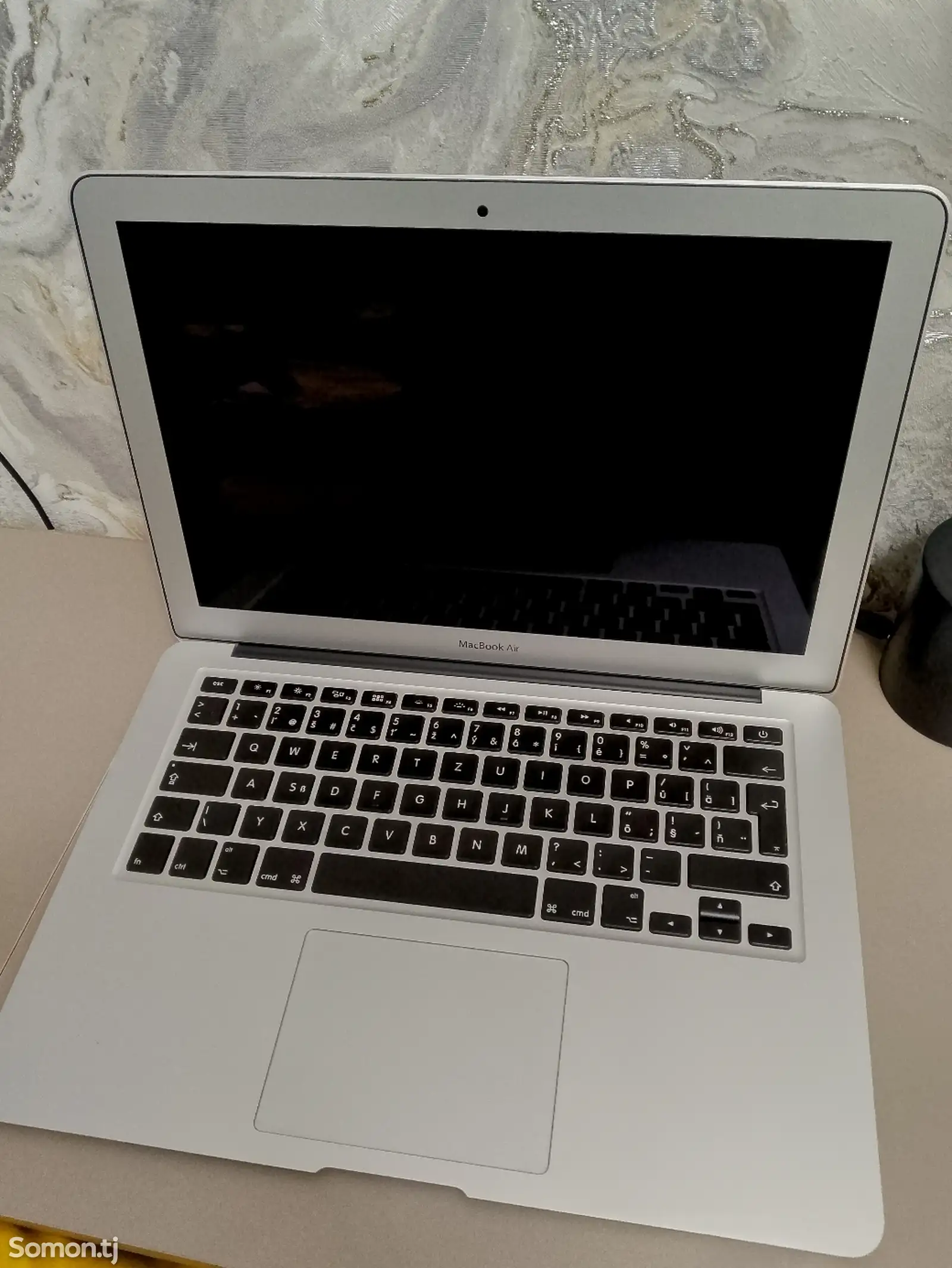 Ноутбук MacBook Air-1