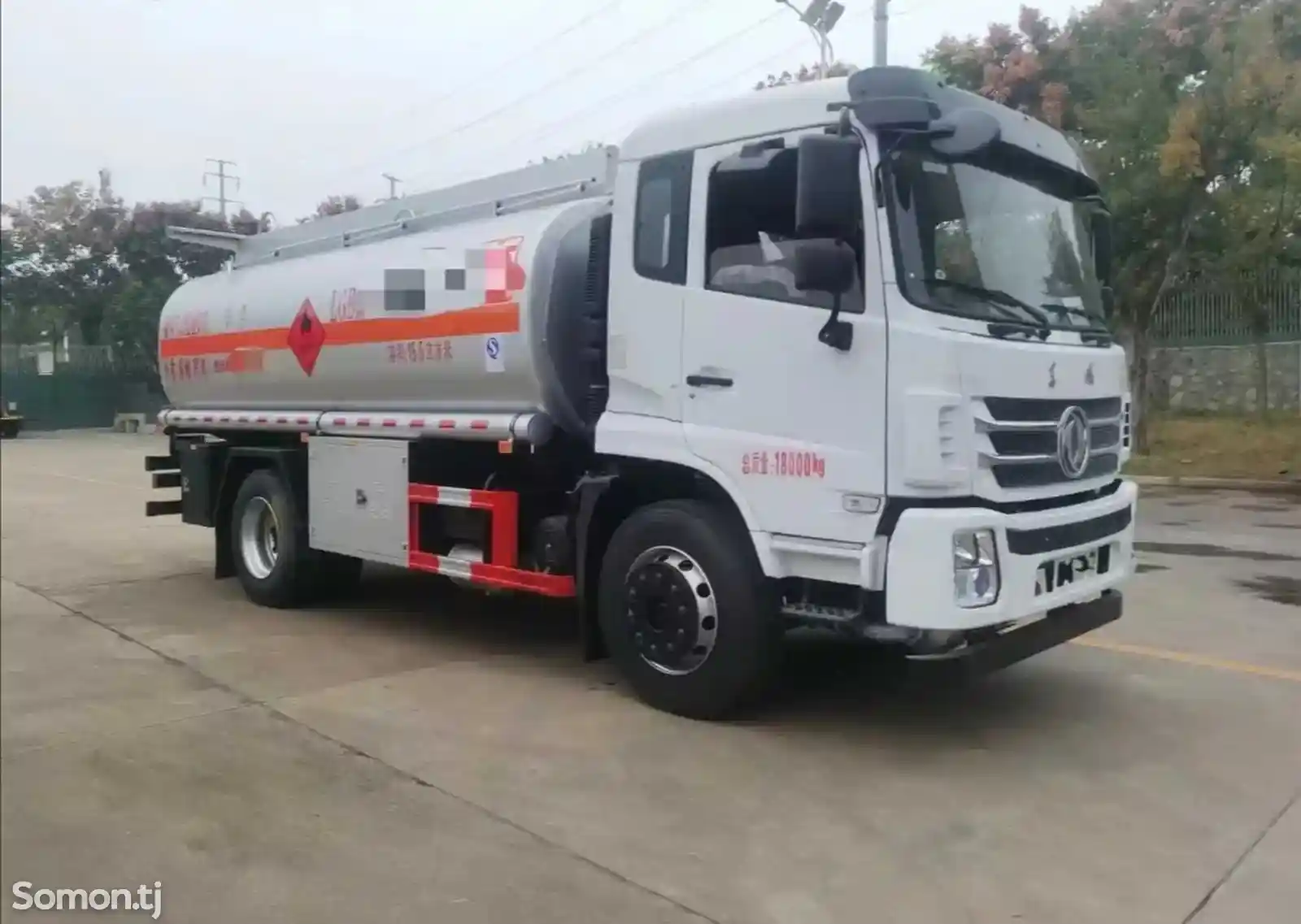 Бензовоз Dongfeng 10 тонн на заказ-1