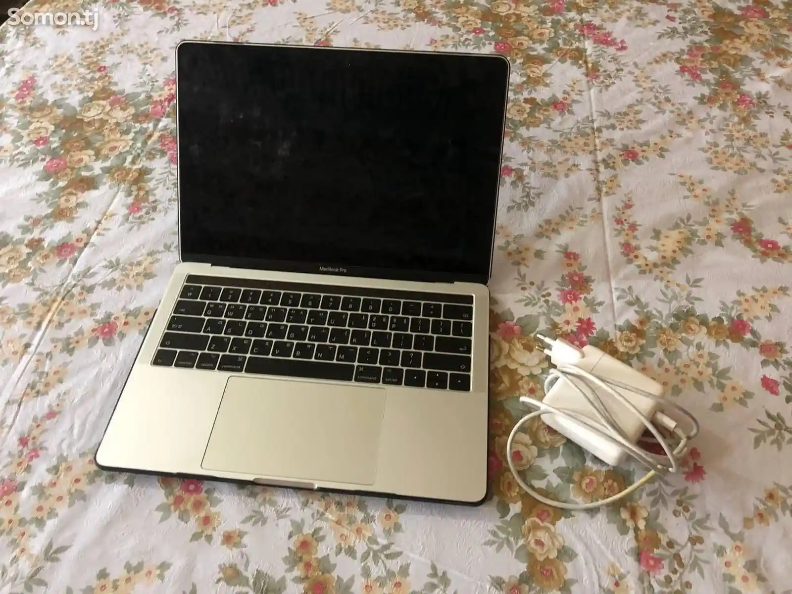 Ноутбук Apple MacBook Pro 13-inch, 2017, Four Thunderbolt 3 Ports, 3.5 GHz, 2 яд-2