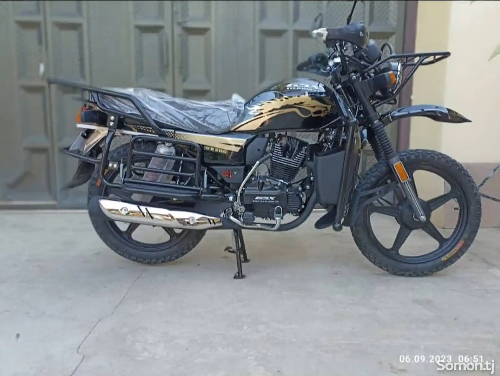 Мотоцикл GSX Suzuki 200-1