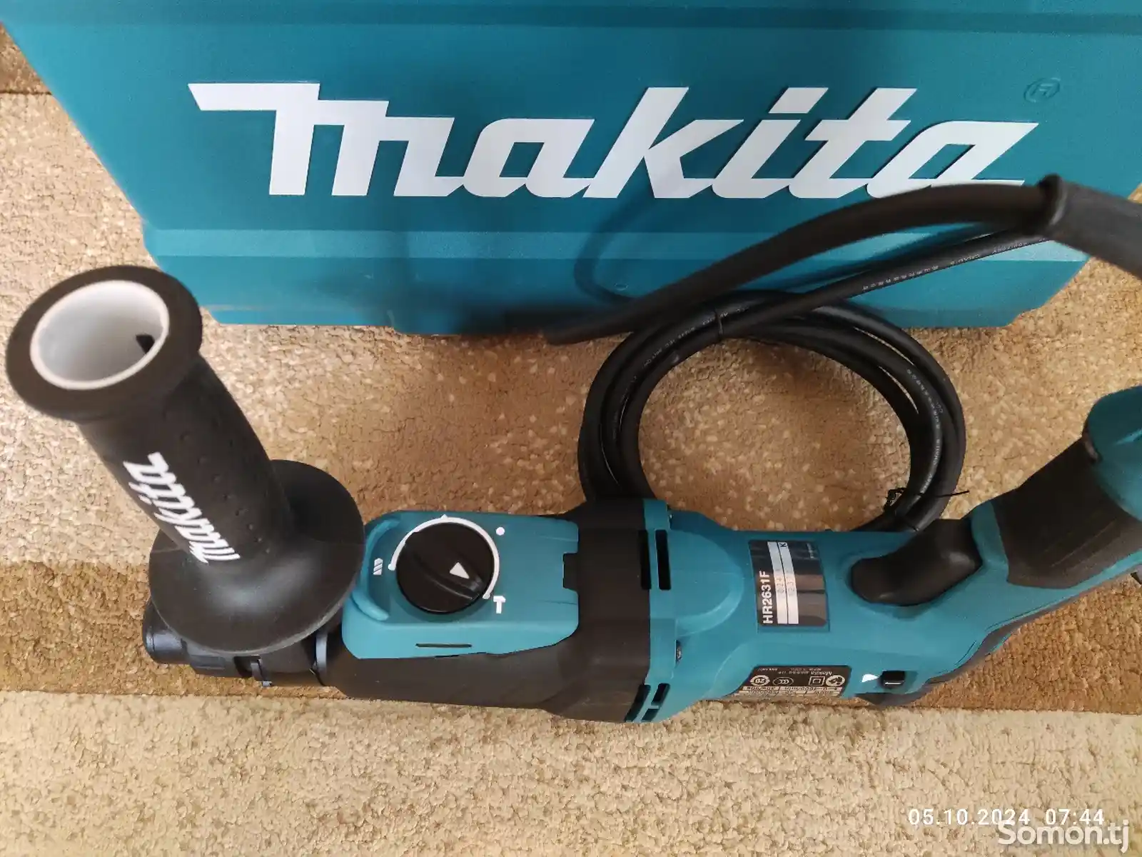 Перфоратор Makita HR2631F-5