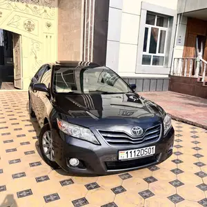 Toyota Camry, 2011