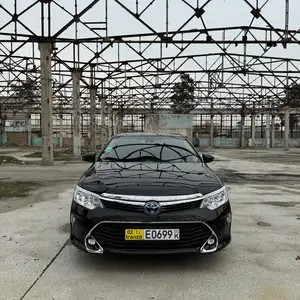 Toyota Camry, 2016