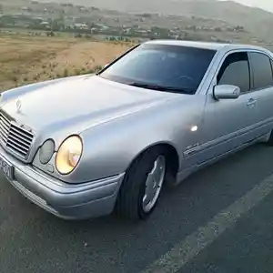 Mercedes-Benz E class, 2000