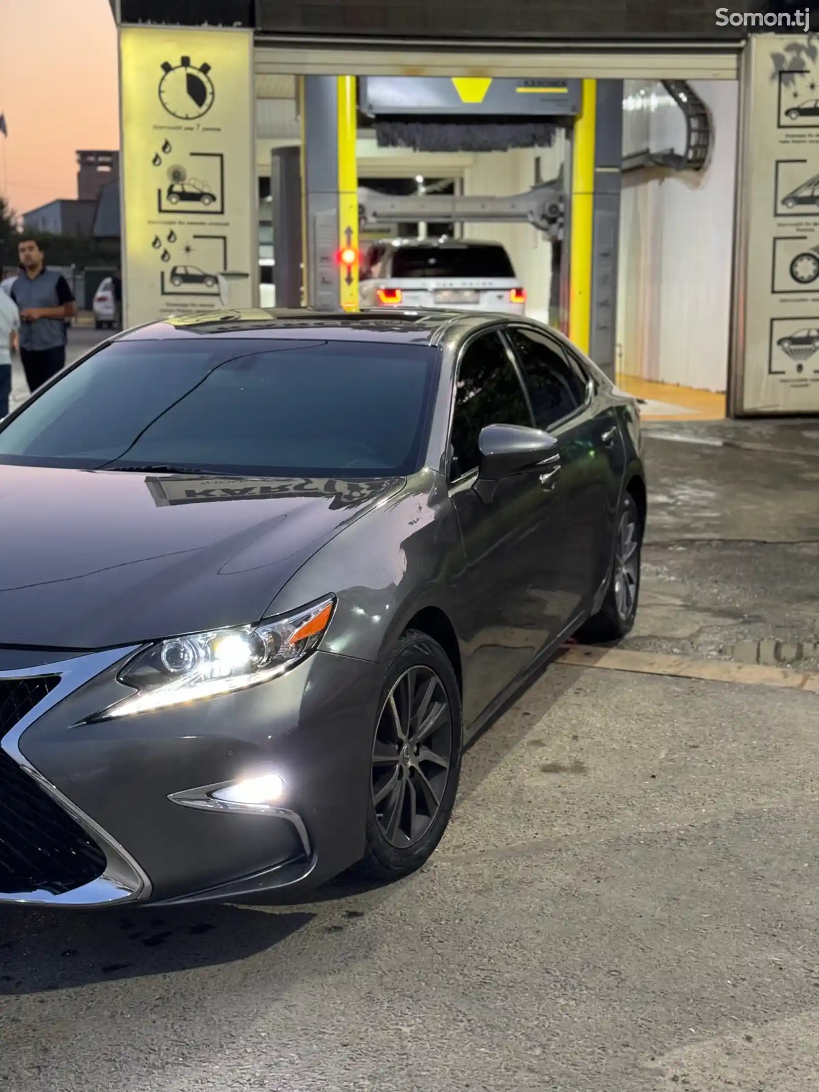 Lexus ES series, 2013-2