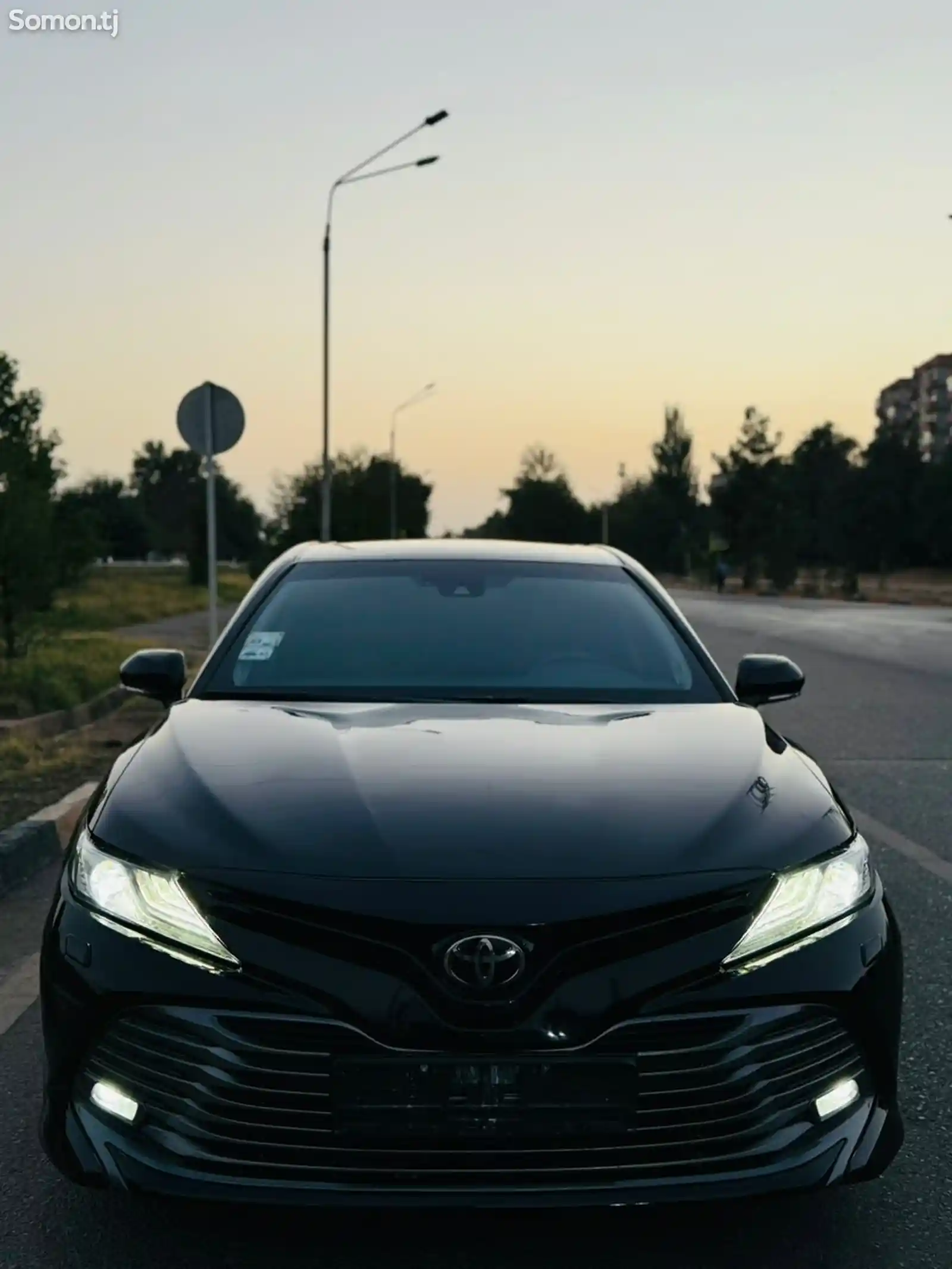 Toyota Camry, 2019-5