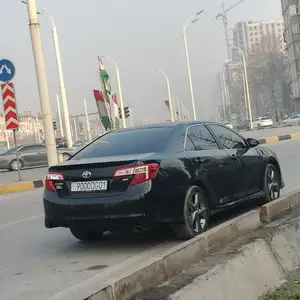 Toyota Camry, 2014