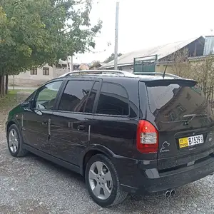 Opel Zafira, 2004