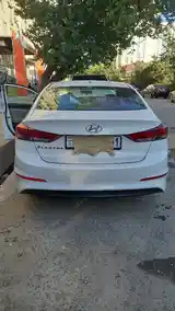 Hyundai Elantra, 2017-2