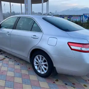 Toyota Camry, 2010