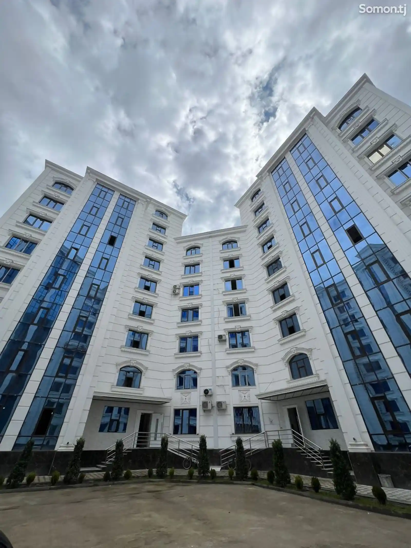 4-комн. квартира, 5 этаж, 143 м², Центр, Сафо-2