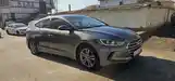 Hyundai Elantra, 2017-6