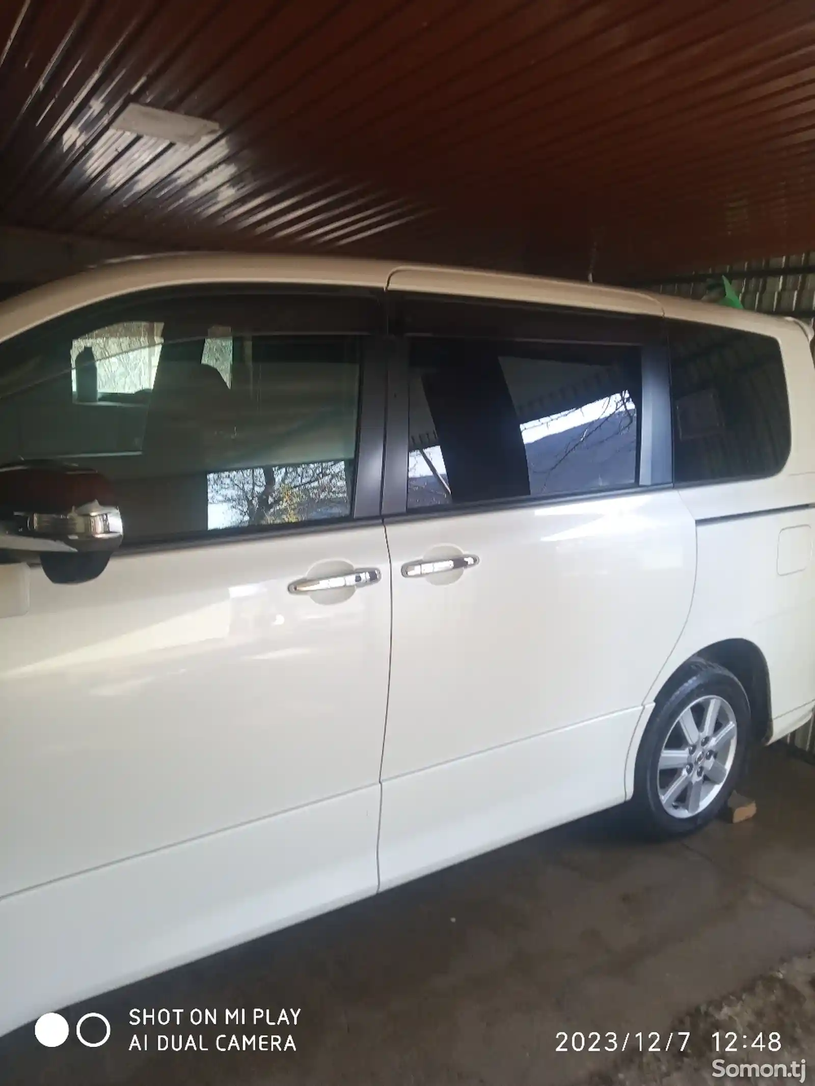 Toyota Voxy, 2010-6