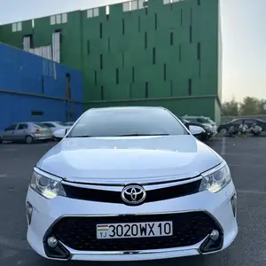 Toyota Camry, 2016