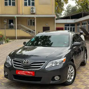 Toyota Camry, 2011