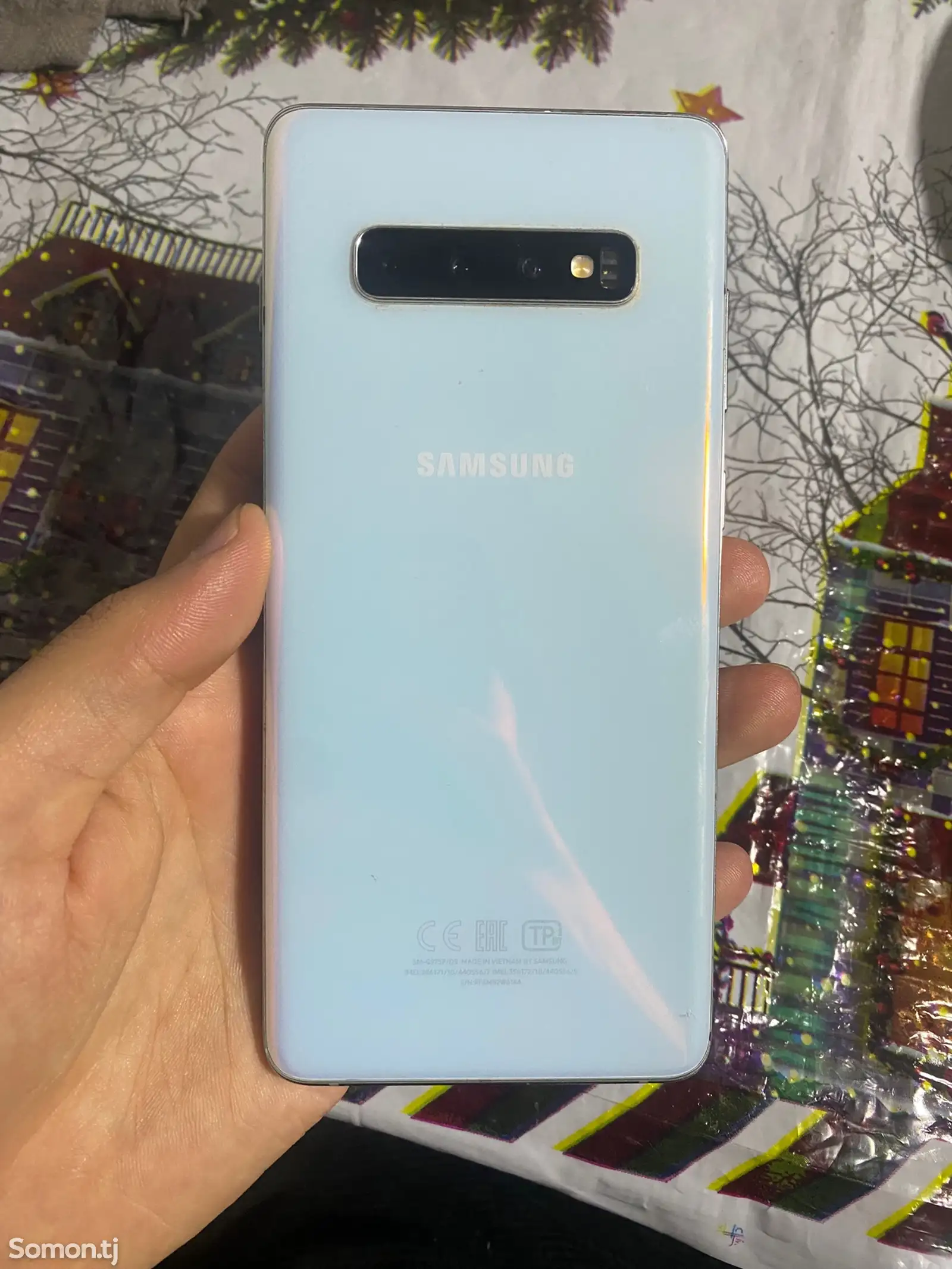 Samsung Galaxy S10 plus-1