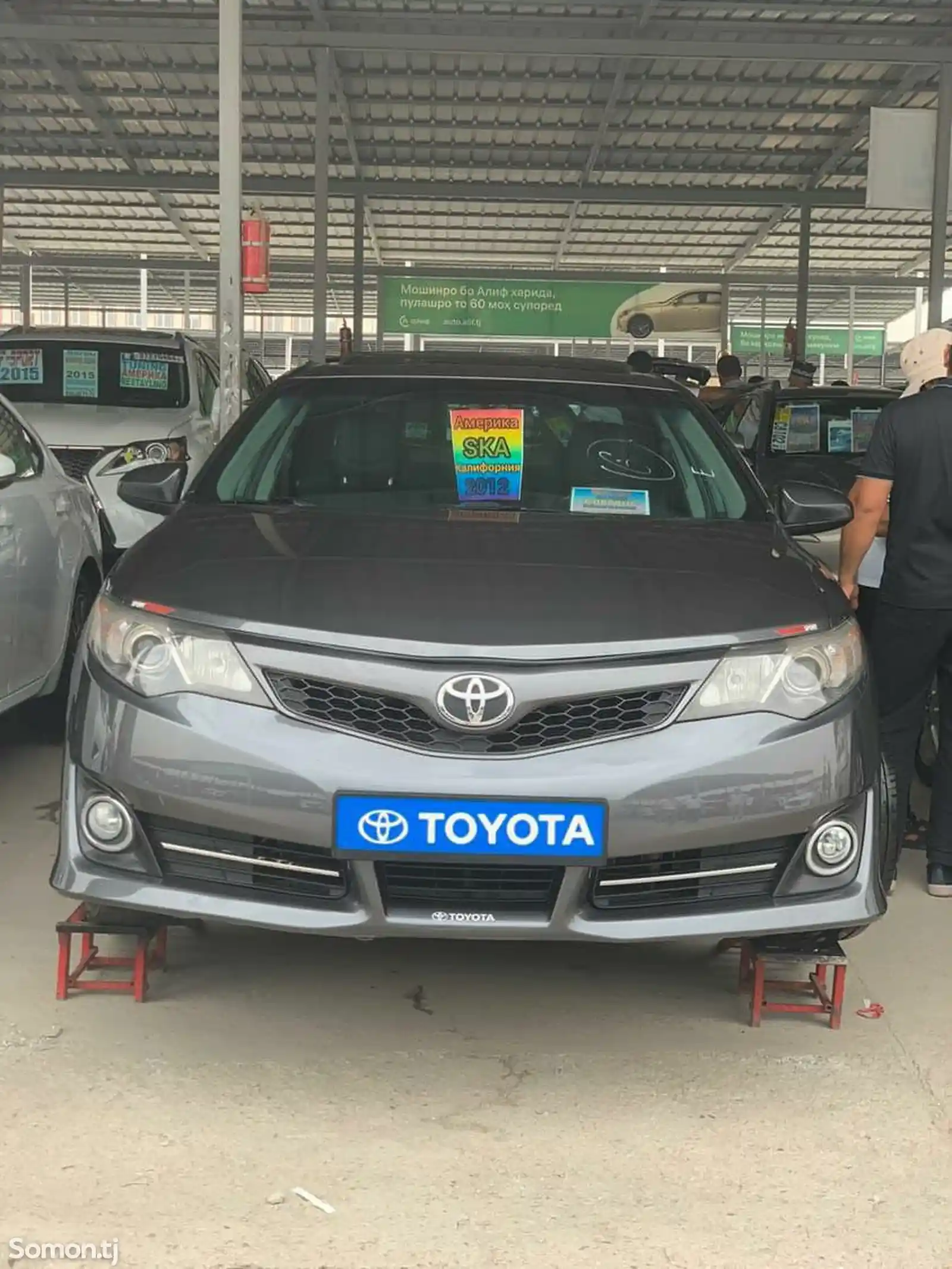 Toyota Camry, 2012-1