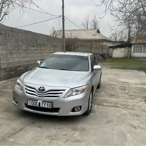 Toyota Camry, 2011