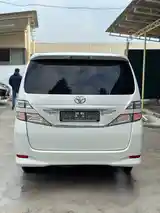 Toyota Vellfire, 2010-6