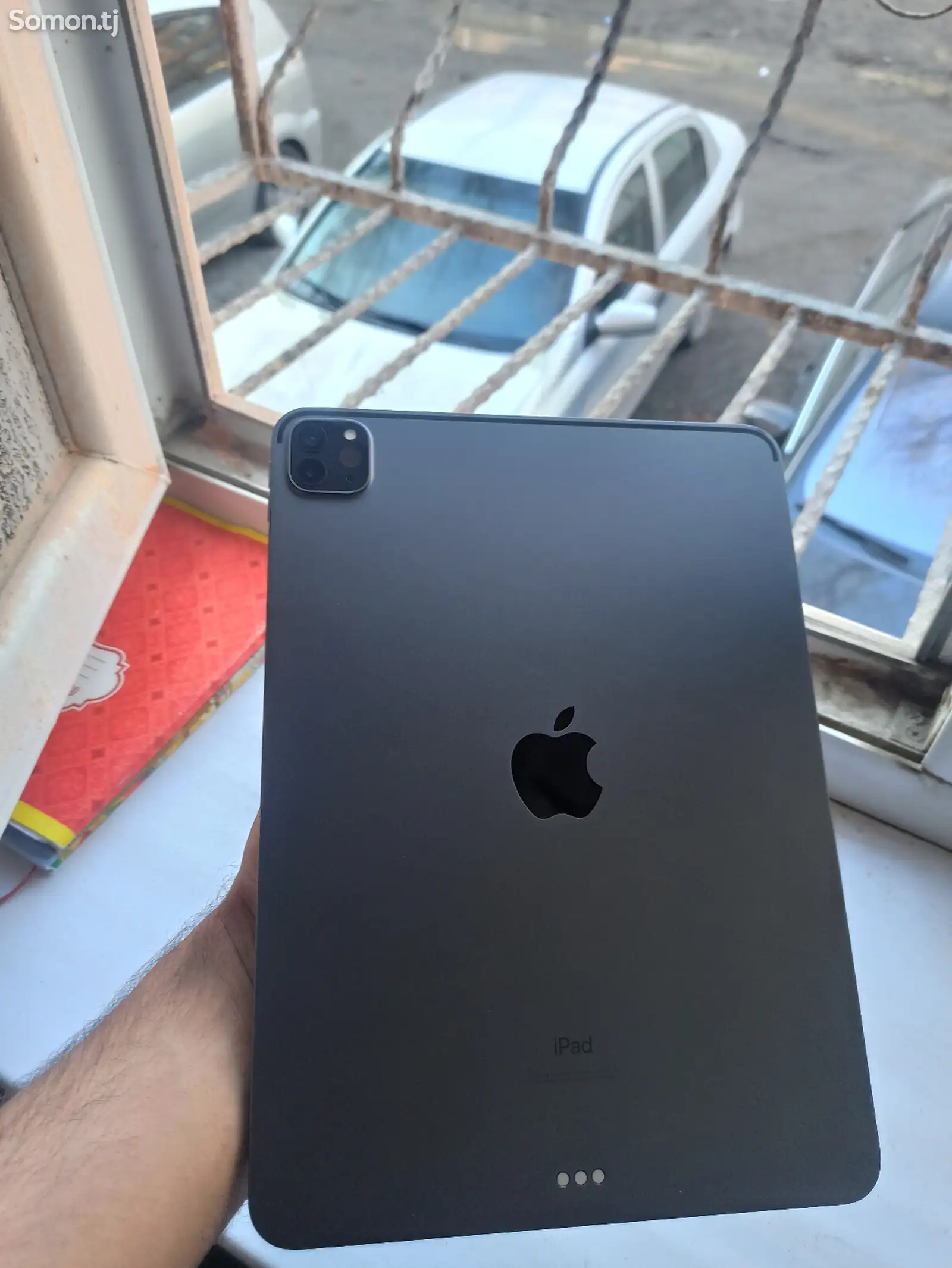 Планшет iPad-1