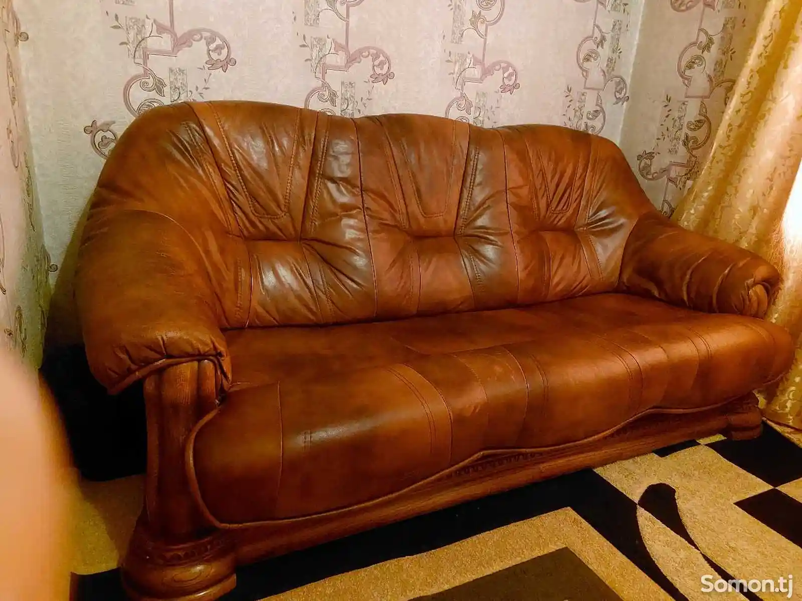 Кожаный диван-2