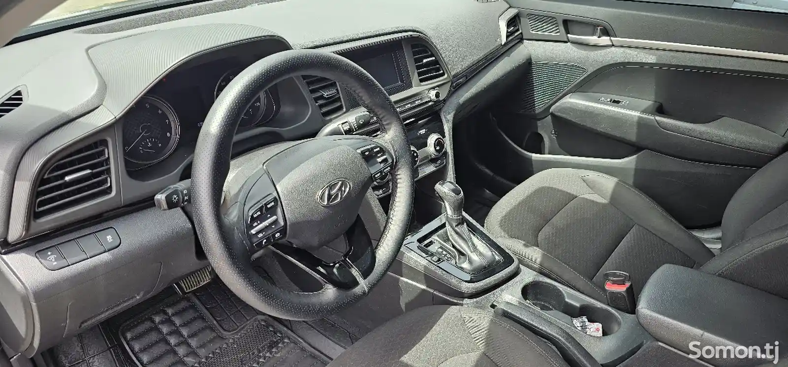 Hyundai Elantra, 2019-11