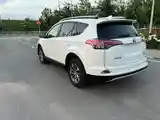 Toyota RAV 4, 2017-3