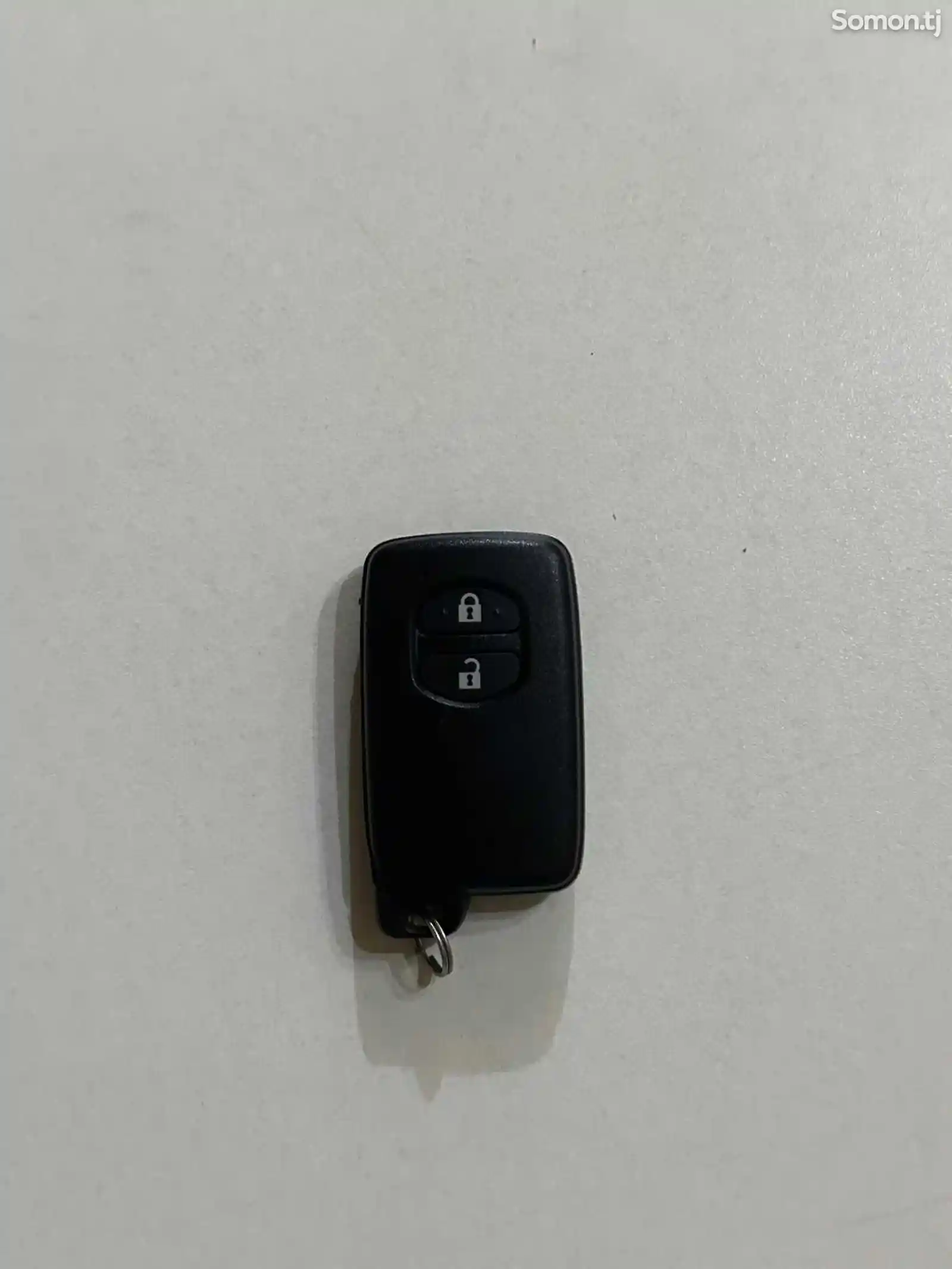Ключ от Toyota Prius-1