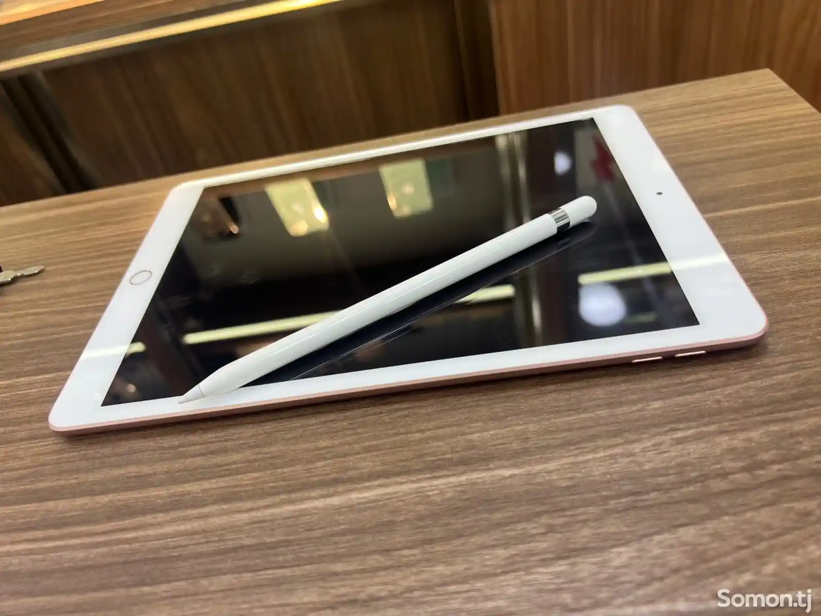 Планшет Apple iPad 7-го поколения-3